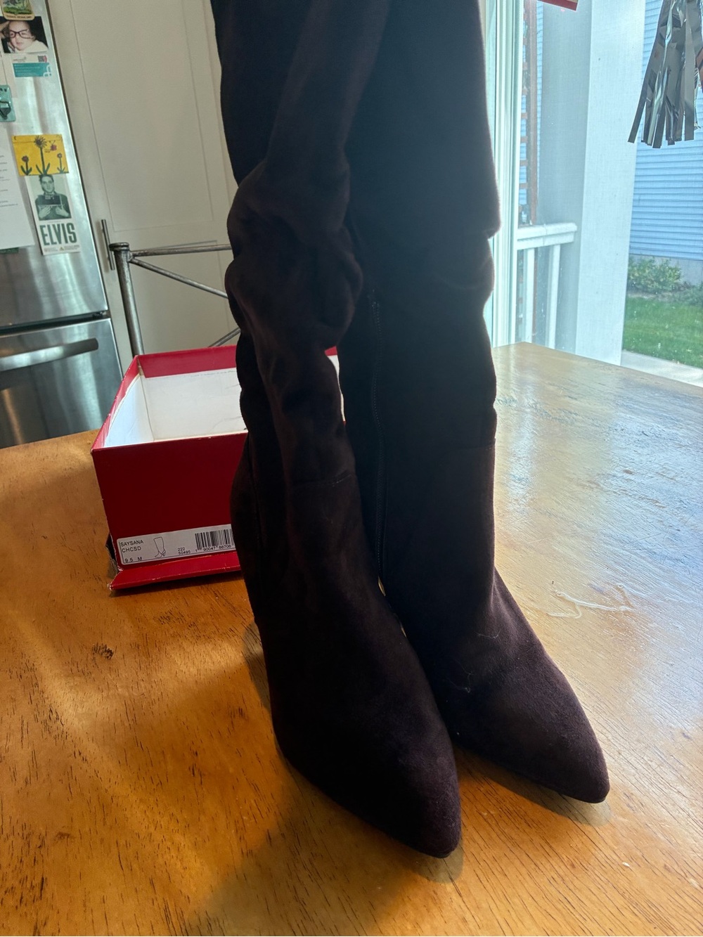 Women's Burgundy Suede Knee-High Pointed Toe Boots